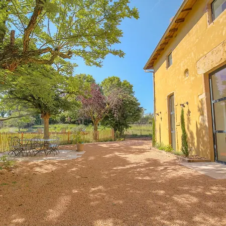 Ancien Cuvage Renove En Beaujolais *