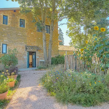 Ancien Cuvage Renove En Beaujolais Holiday home *